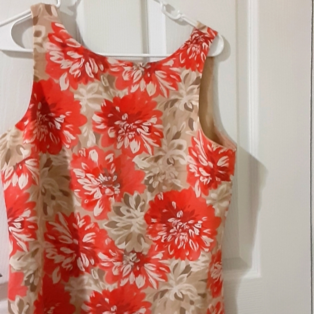 Sleeveless blouse
